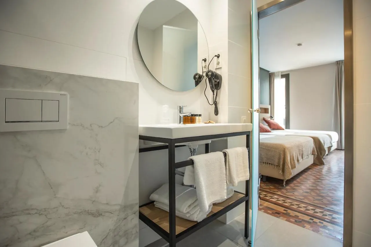 Fontanella By Bcn Urban Rooms Barcelona Guest house