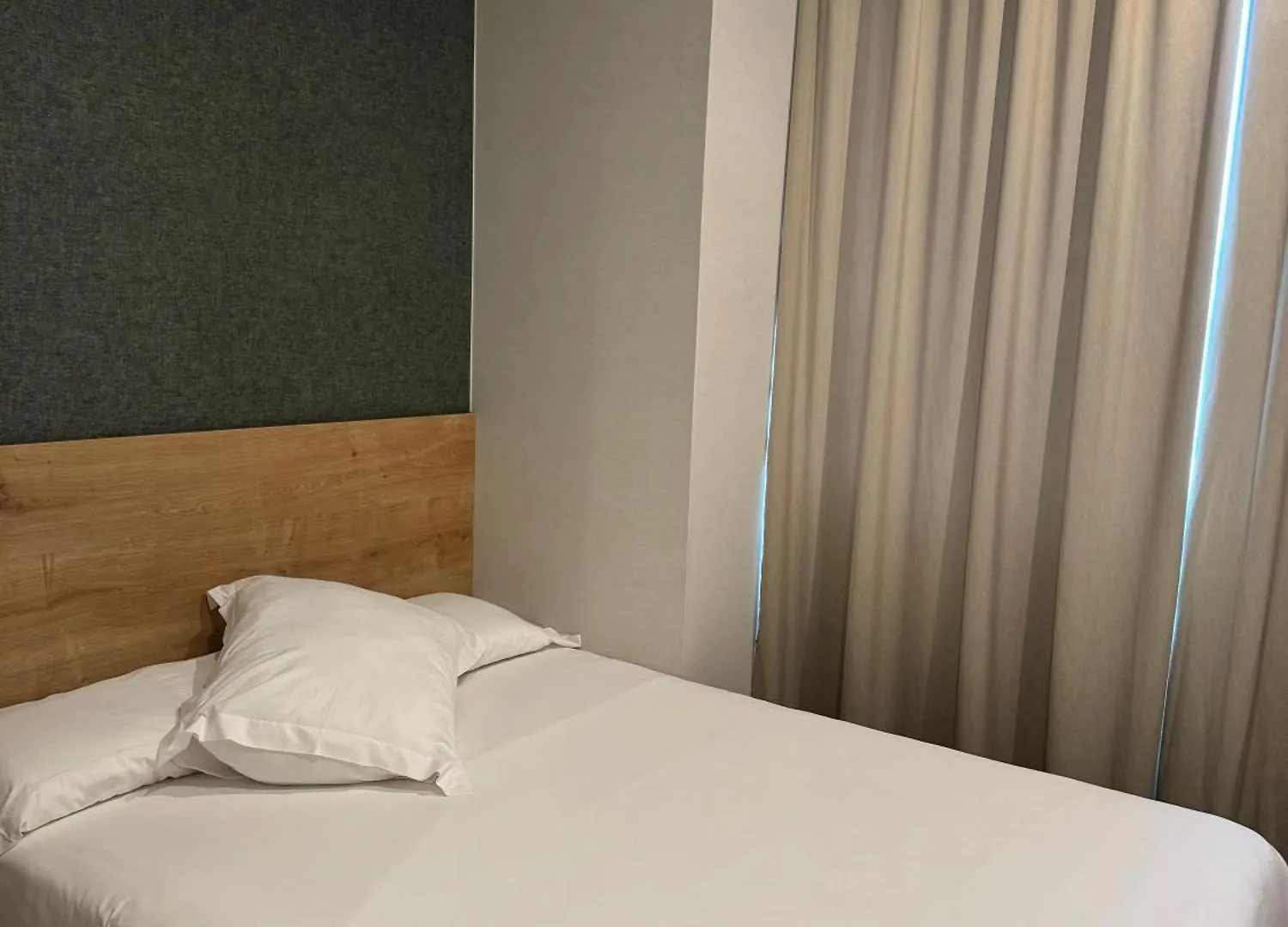 Fontanella By Bcn Urban Rooms Barcelona Guest house