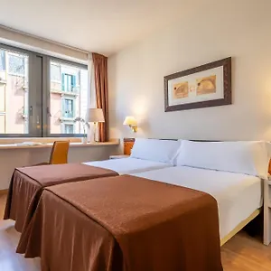 Otel Glories, Barselona